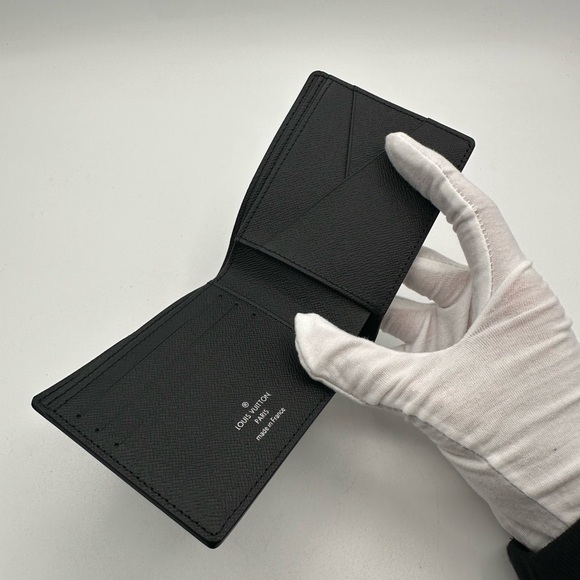 Louis Vuitton Damier Bi Fold Wallet - Picture 6 of 14